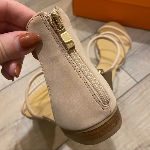 Nude minimalist sandals size 8 - Picture 3 of 6